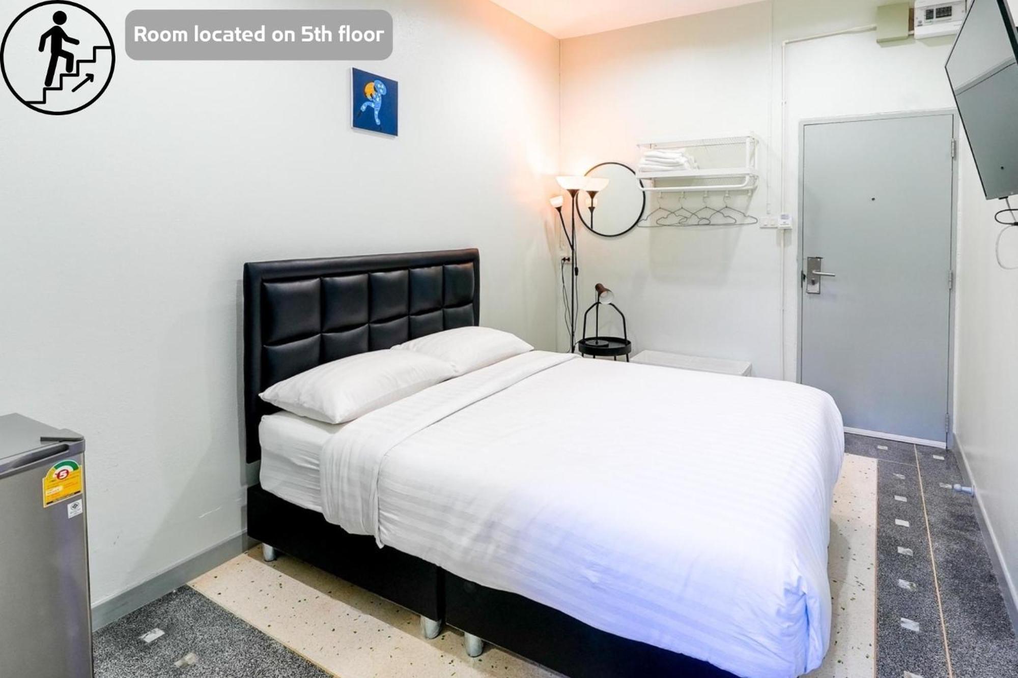 Suksomboon Residence Бангкок Экстерьер фото